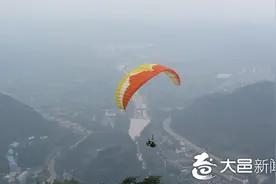 大坪村滑翔伞项目投入试运营图片