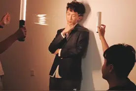 教你如何用保鲜膜拍出朦胧的美感 尬演团队 尬演阿伟 尬演花菜