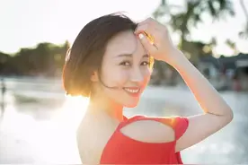 艺人 | 演员练束梅：在年代戏中沉淀 在都市剧中绽放图片