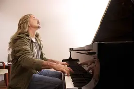 忧伤而纯净，世界上最伤感的英文歌曲竟然是图片