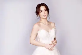 阿娇自曝没跟赖弘国领证 先前婚礼只是单身派对图片