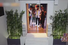 前方高能！何炅他们打开了一扇门，门后的东西让人毛骨悚然视频封面