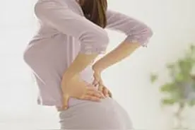 女性腰痛是由什么原因引起的图片