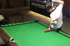 小哥太牛了，这球都是怎么打进去的啊图片