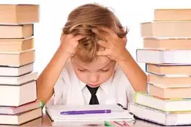 我很忙怎么说？别告诉我你只会“I'm very busy”！图片