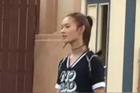 冯绍峰“吃嫩草” 携林允出游韩国 网友很生气图片