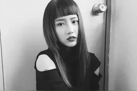 朱主爱四叶草成为无法移开目光的4C超磁力女孩。图片