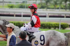“我决定要成为一位骑师，就坚持到底”--访香港唯一现役女骑师蒋嘉琦图片