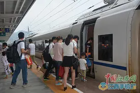婺源高铁开通"满周年" 到发旅客140余万人次图片