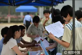 河北省女子监狱办招聘会，服刑人员担忧不被社会接纳图片