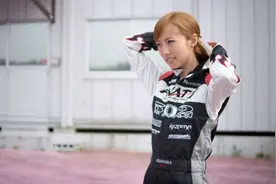 日本女车手，“漂移”的一天视频封面