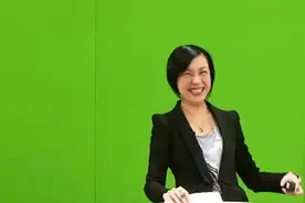 “鸟巢被勾，鸟蛋跌落地面”台湾女主播当时就止不住笑场了！视频封面