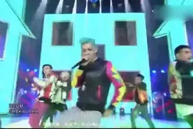 BigBang崔胜炫Top，跳舞存争议：跳不好，还是故意的？图片
