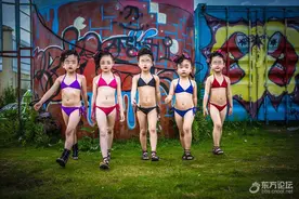宁波女童组合穿比基尼拍写真，你怎么看？图片