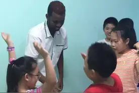 老外伴你游南京-江宁英语口湖训练课-第一期 百家湖小学英语角视频封面