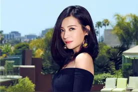 富豪赵薇，不仅有经商头脑，还是大慈善家！图片
