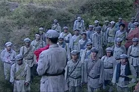 西路红五军骑兵团剩下40多人，夺回了军长董振堂被挂城墙上的头颅视频封面