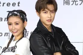 邱胜翊羞赞女友邓丽欣优点有很多 否认俩人结婚传闻视频封面