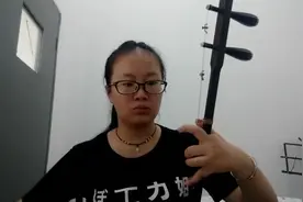二胡高手在家自己录的曲子，彻底陶醉了！初学者的福利哟！图片