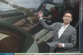 韩流明星高铁上脱袜搁脚  粉丝忙洗地称其“接地气”视频封面