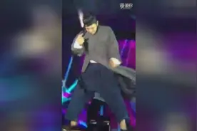 权志龙重庆演唱会上变身黄飞鸿说唱飚舞，GD走民国style！图片