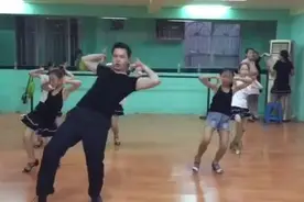达州一拉丁教师带学生跳恰恰舞教学视频曝光图片