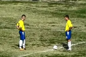 足坛历史进球最快的一次，开球2秒就打破对方球门！震撼人心！视频封面