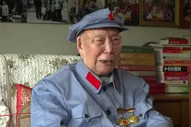 你的节日，我的致敬 今天，全国健在的革命红军只有100多人，向他们致敬！抖音小助手