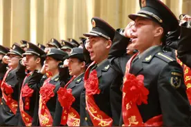厦大女国防生：其实，我们没有什么不同图片
