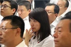 青春在奉献中焕发光彩 中行辽宁省分行举行张弛先进事迹报告会图片