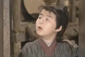 娘天上有人在飞！娘抬头一看果然，其中一个还是丈夫视频封面