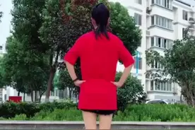 疯狂八步背面演示（四个方向）加背面慢动作演示 适合减肥的友友们哦抖音小助手视频封面