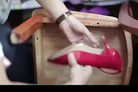 真人真事 新娘的婚鞋 藏在这种地方 让人不可思议视频封面