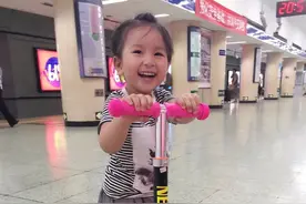 [TFBOYS][新闻]160708 胖虎女儿太可爱 粉丝大呼“不要让千玺看到！”图片