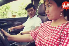 驾校教练很凶，女子说了一句话把教练吓了一大跳图片