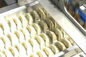 你还用手工包饺子吗？看看日本农业企业生产的全自动饺子机吧！视频封面