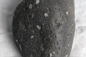海里发现稀有陨石视频封面