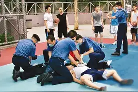 孩子剧烈运动后喝冷饮很舒畅？小心引发猝死！图片