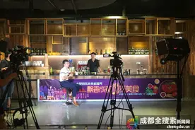 15日晚八点 看成都最火夜店space老板直播教你做美食图片