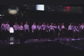 CUBE全体成员在CUBE家族演唱会中带来了Follow Your Dreams舞台视频封面