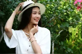 洛浦公园邂逅纯真民间美女图片