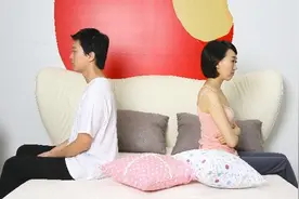 老公出差，公公给我1万块钱，提出如此的无理要求我让他滚蛋图片