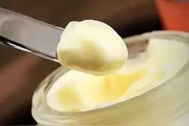 红血丝能用马油吗图片