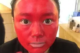 搞笑精选：​手机掉锅里了，朋友说别急着捞图片
