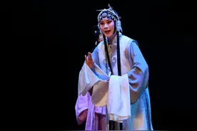 荣誉校园老戏新演：《秦香莲》在四川艺术职业学院鸣锣开演图片
