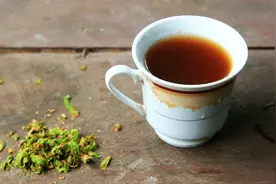 月桂茶的泡法及功效图片