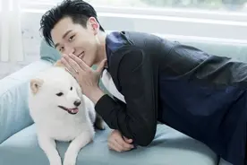 音乐感化狗狗 周兴哲从照顾爱犬体会“爱”图片