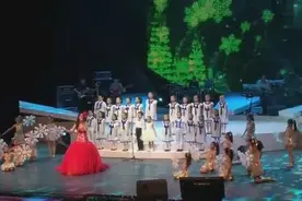 青少年宫幼儿合唱《鲁冰花》每次听到这一曲想到童年和年迈的母亲图片