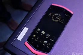 撞脸美图：国产8848钛金手机M3现场图赏 售价9999元起图片