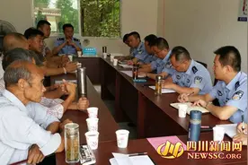 遂宁市公安局纪委书记吴军深入射洪县开展警民恳谈活动图片